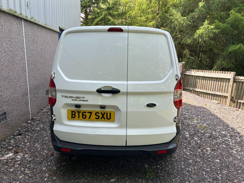 FORD TRANSIT COURIER