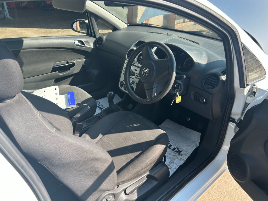 VAUXHALL CORSA