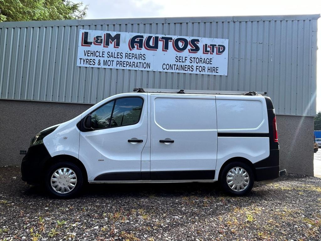 VAUXHALL VIVARO