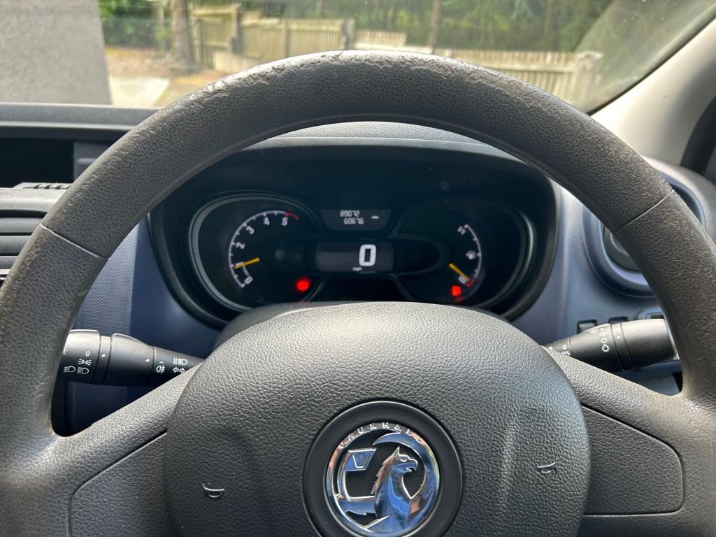 VAUXHALL VIVARO
