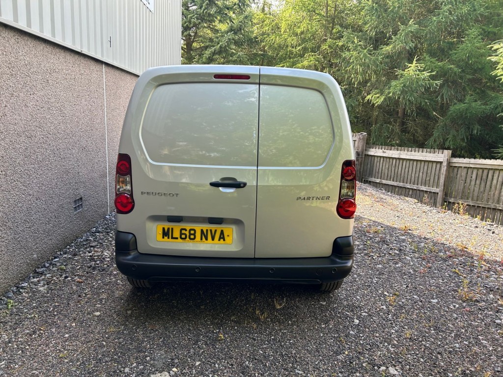 PEUGEOT PARTNER
