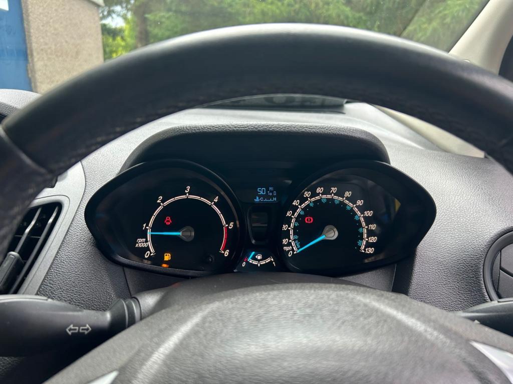 FORD TRANSIT COURIER