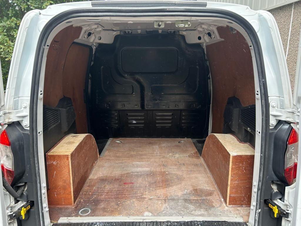 FORD TRANSIT COURIER