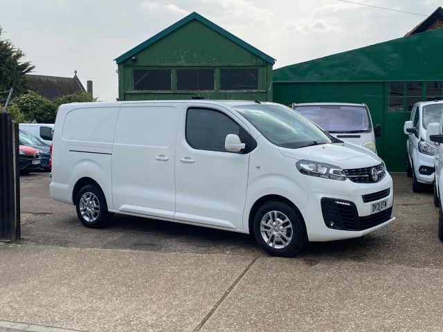 VAUXHALL VIVARO 2.0 Turbo D 3100 Sportive
