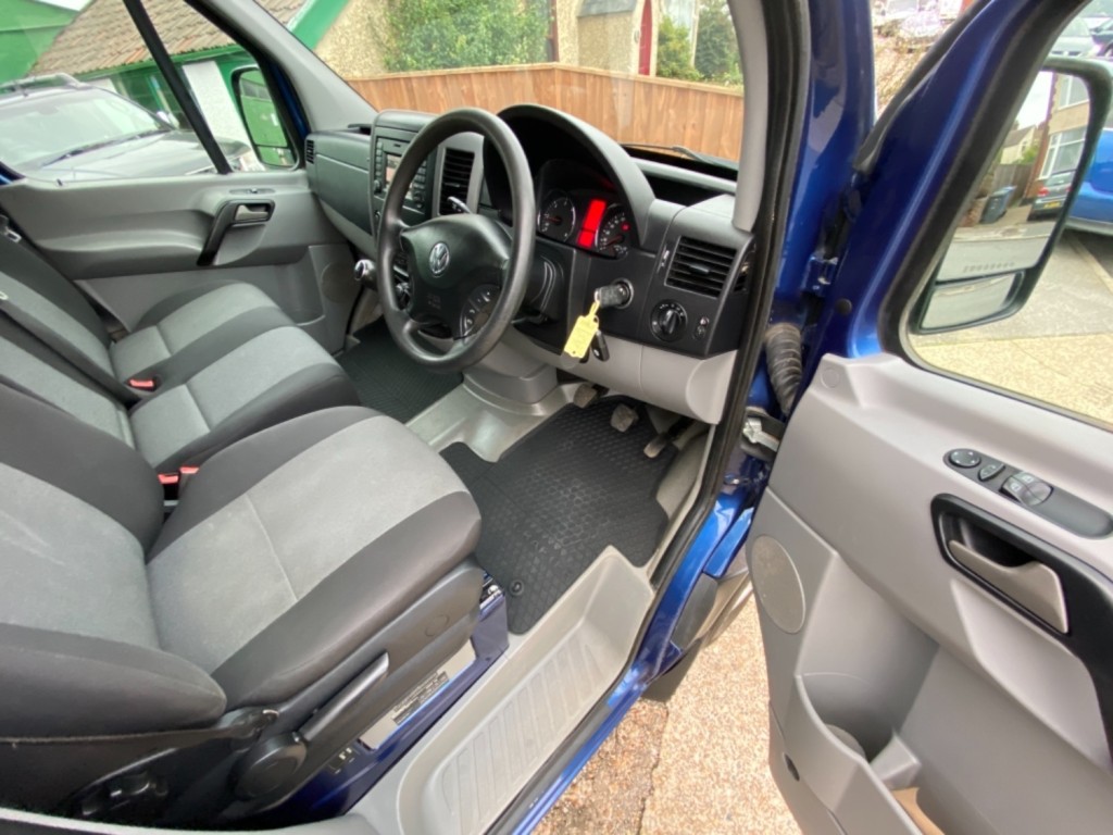 VOLKSWAGEN CRAFTER