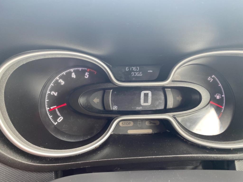 VAUXHALL VIVARO