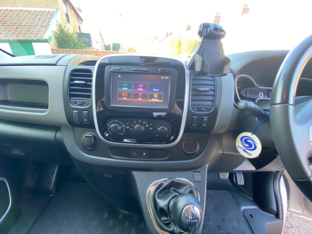 RENAULT TRAFIC
