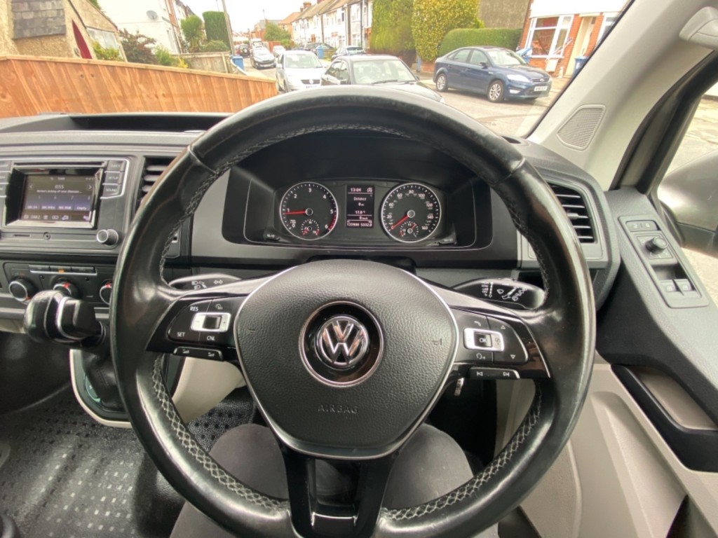 VOLKSWAGEN TRANSPORTER