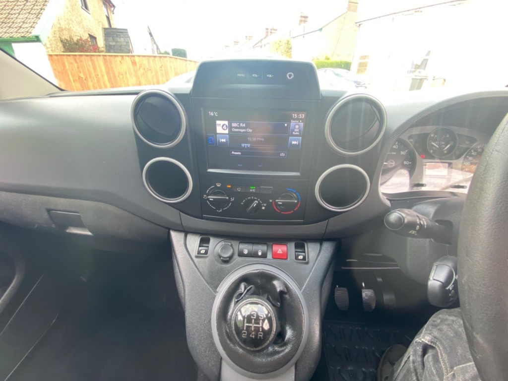 PEUGEOT PARTNER
