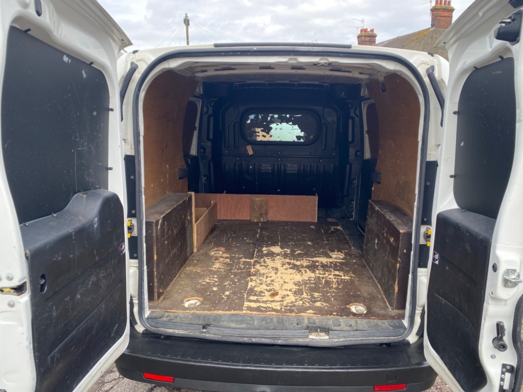 VAUXHALL COMBO