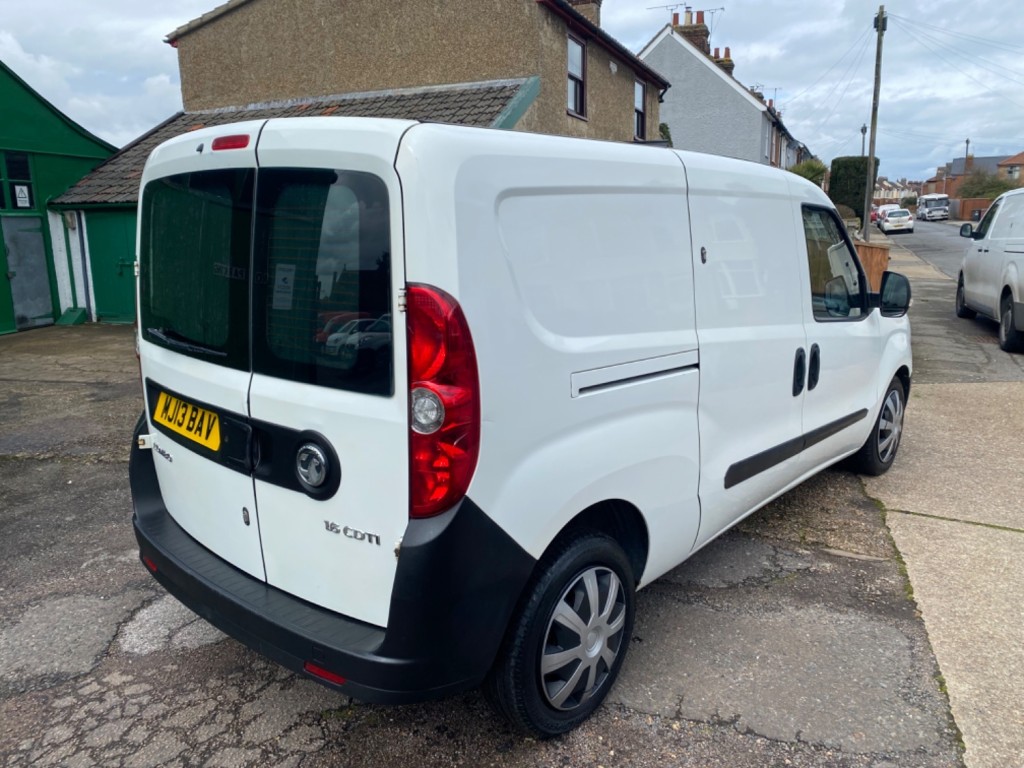VAUXHALL COMBO