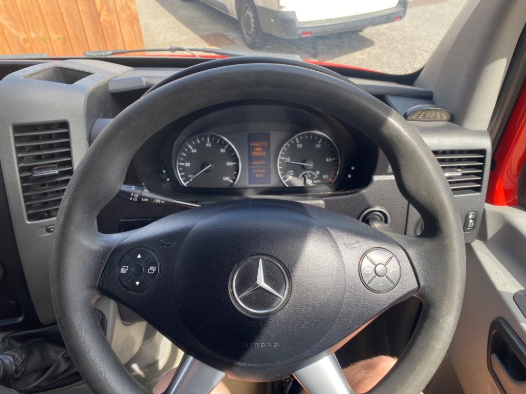 MERCEDES-BENZ SPRINTER