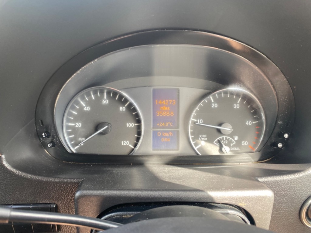 MERCEDES-BENZ SPRINTER