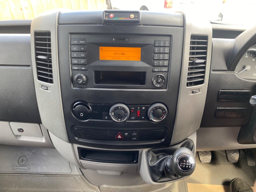 MERCEDES-BENZ SPRINTER