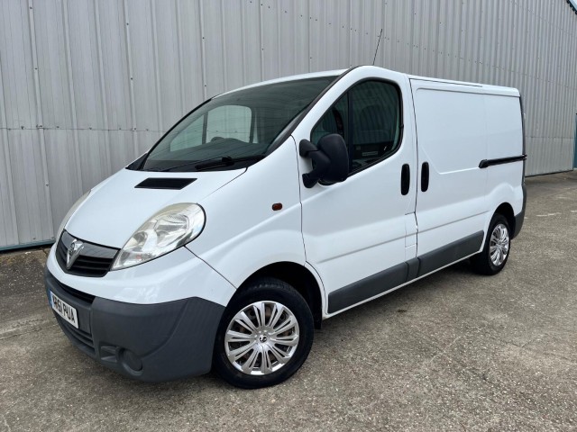 VAUXHALL VIVARO