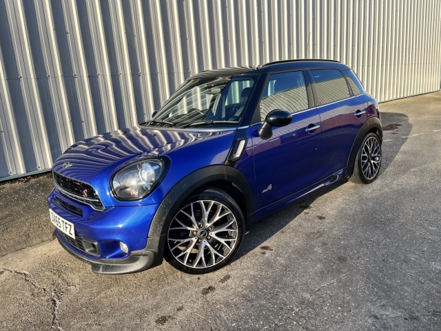 MINI COUNTRYMAN