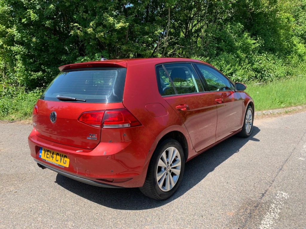 VOLKSWAGEN GOLF