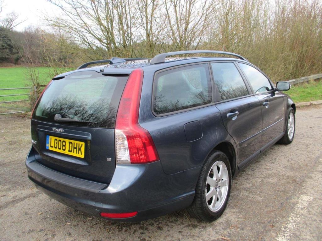 VOLVO V50