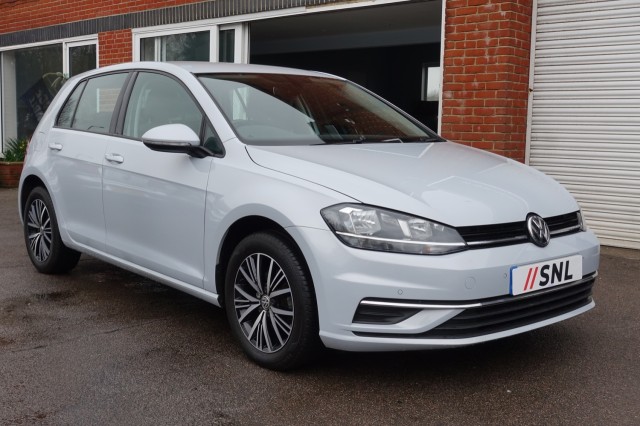 VOLKSWAGEN GOLF 1.0 TSI 110 BMT SE DSG (2019/68)