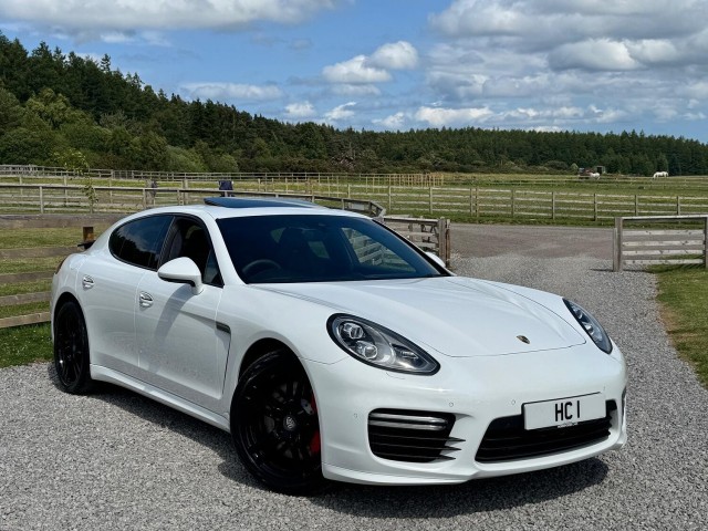 PORSCHE PANAMERA 4.8 T V8 Turbo (2016)