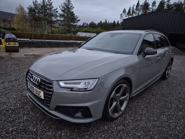 AUDI A4 AVANT 2.0 TFSI 35 Black Edition (2019)