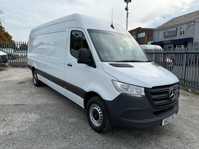 MERCEDES-BENZ SPRINTER