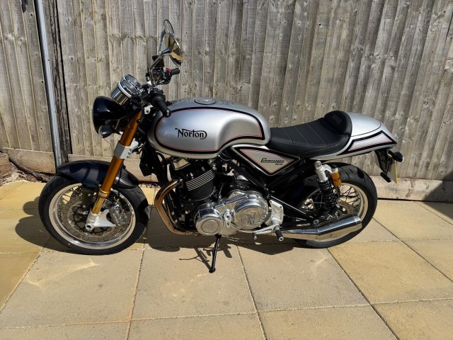 NORTON COMMANDO Sport (2024/74)