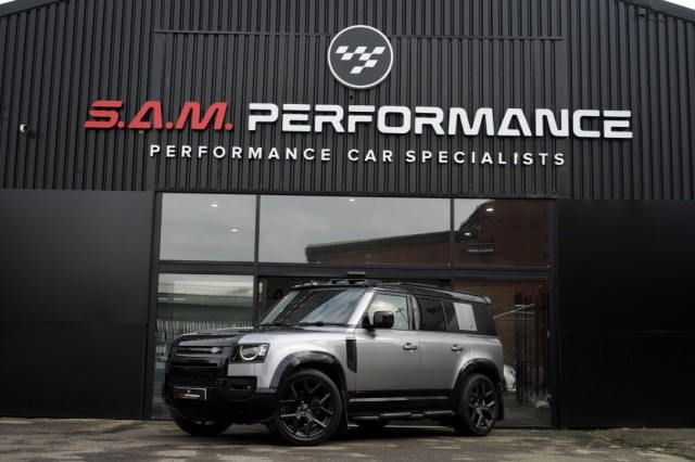 LAND ROVER DEFENDER 110