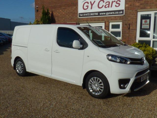 TOYOTA PROACE