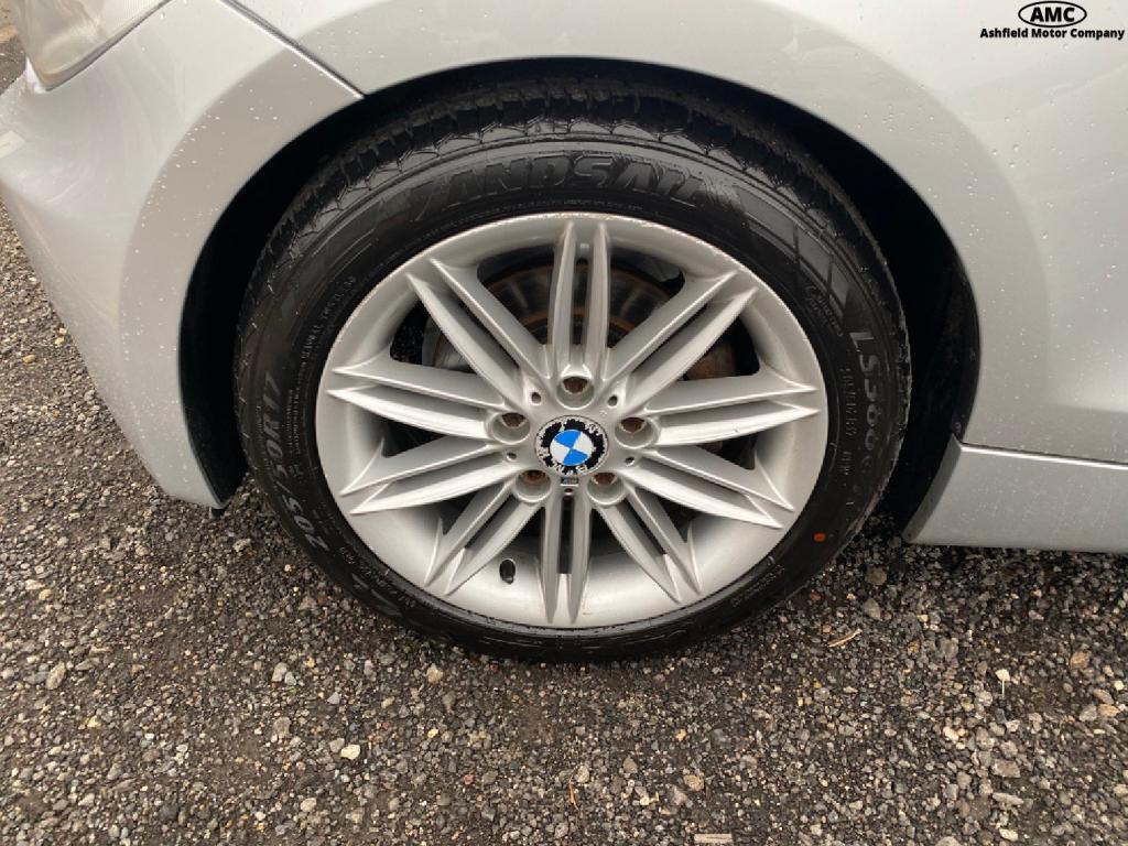 BMW 1 SERIES