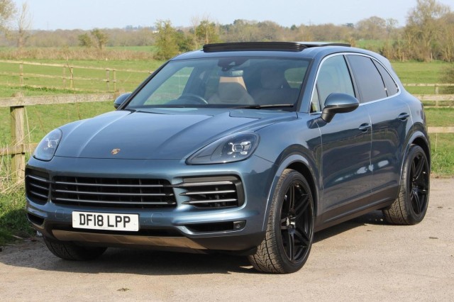 PORSCHE CAYENNE