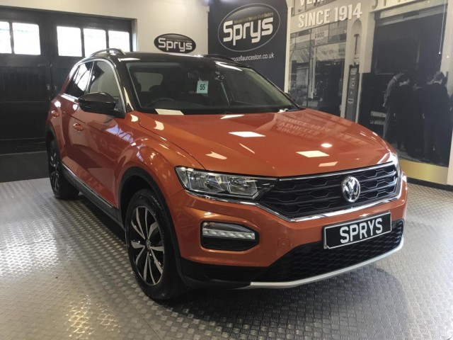 VOLKSWAGEN T-ROC