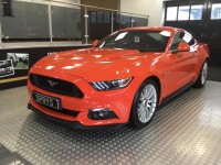 FORD MUSTANG