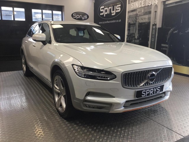 VOLVO V90 CROSS COUNTRY