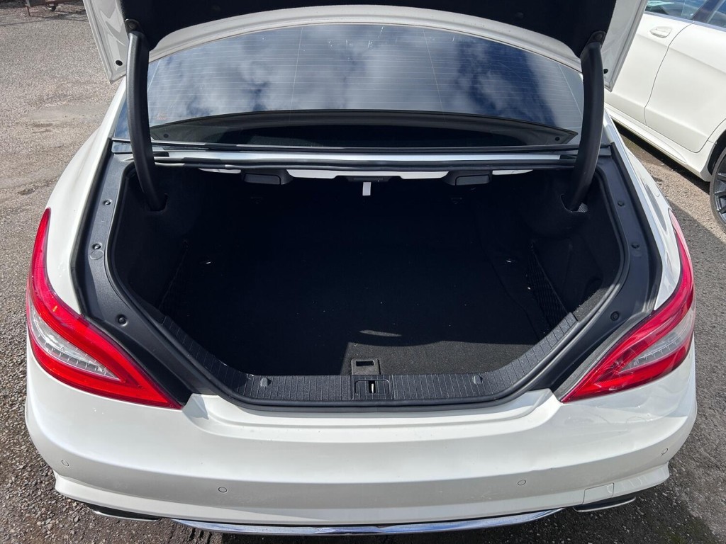 MERCEDES-BENZ CLS