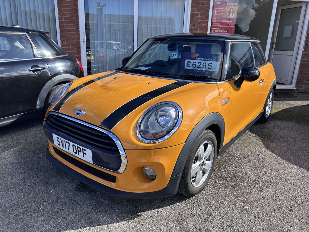 MINI HATCH