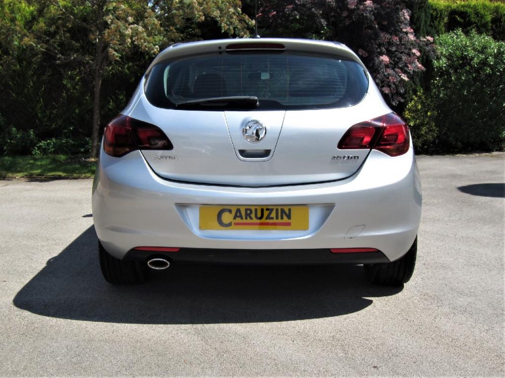 VAUXHALL ASTRA