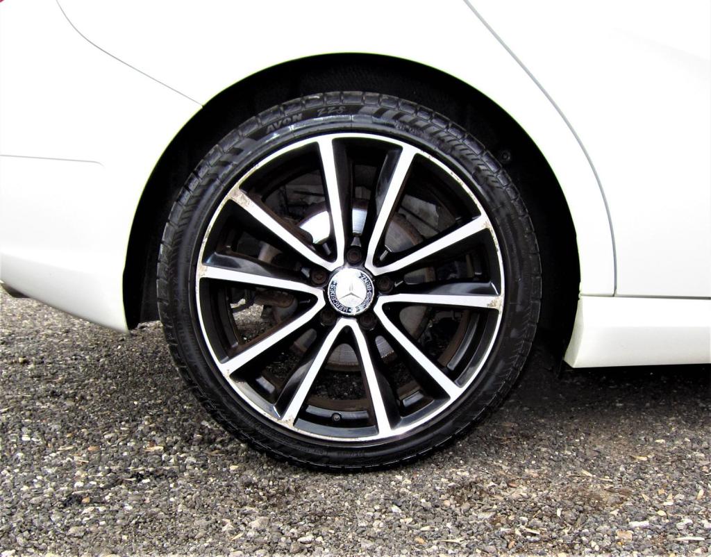 MERCEDES-BENZ B CLASS