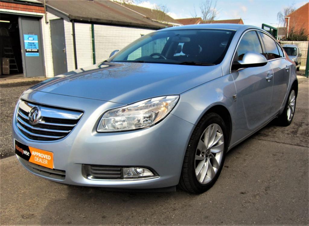 VAUXHALL INSIGNIA