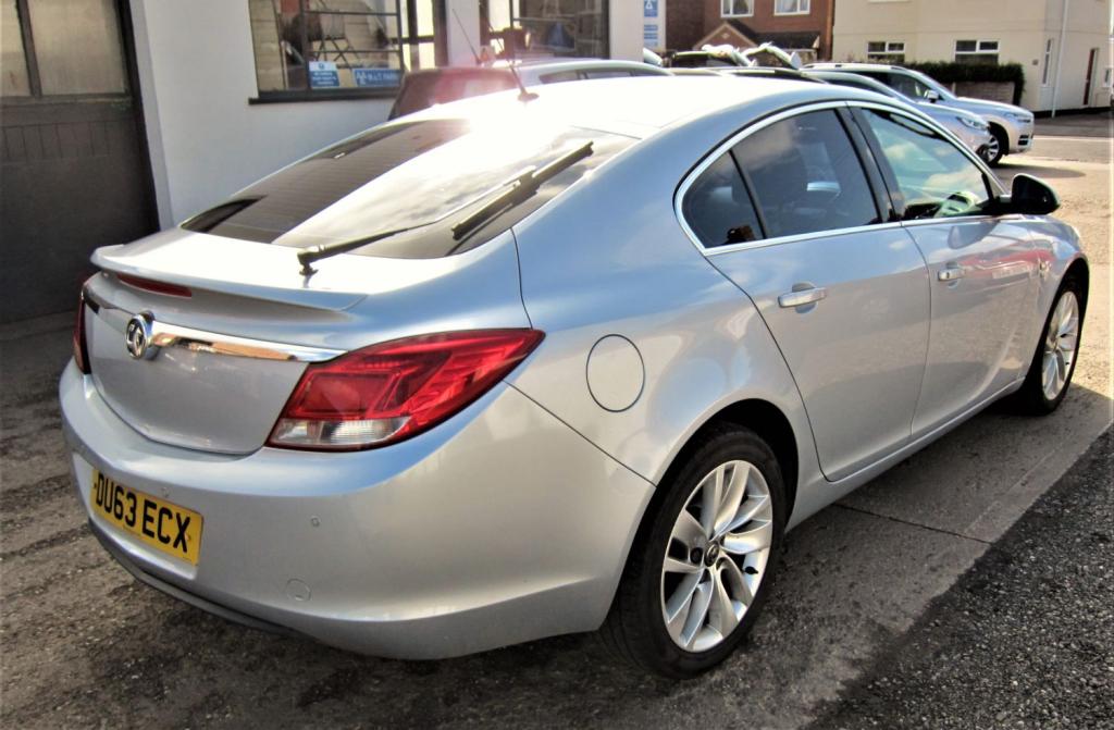 VAUXHALL INSIGNIA