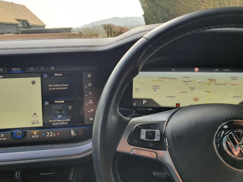 VOLKSWAGEN TOUAREG