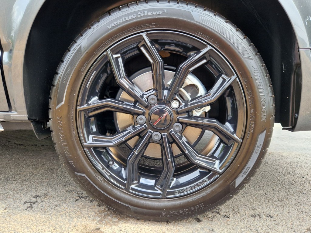 VOLKSWAGEN TRANSPORTER