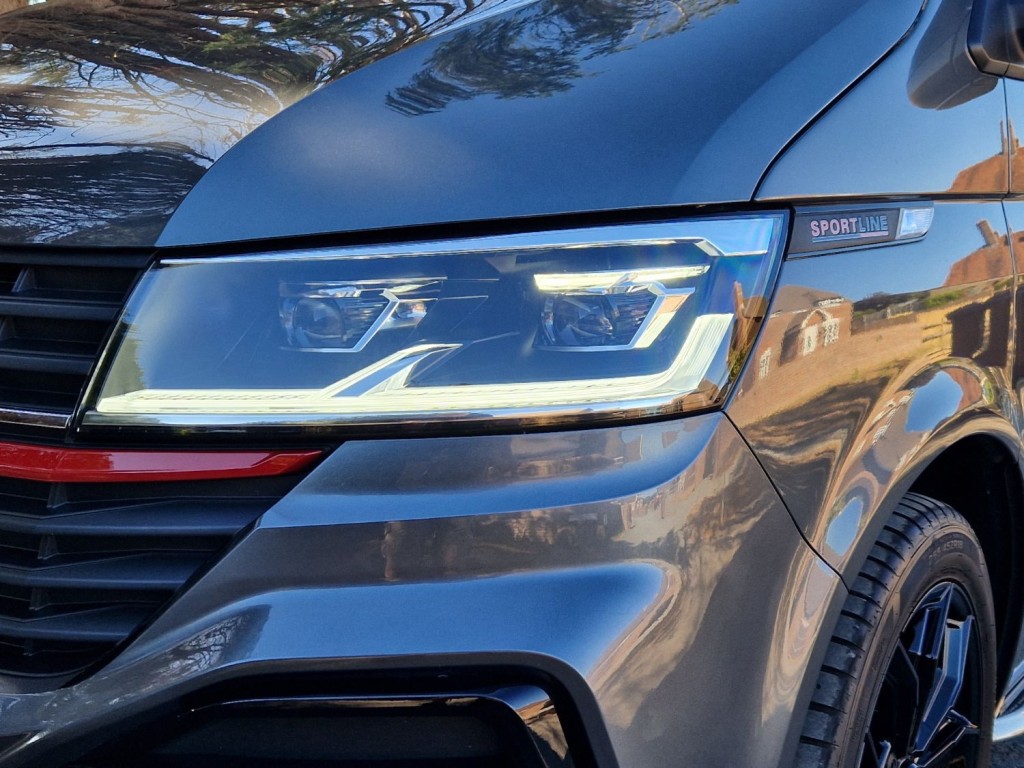 VOLKSWAGEN TRANSPORTER