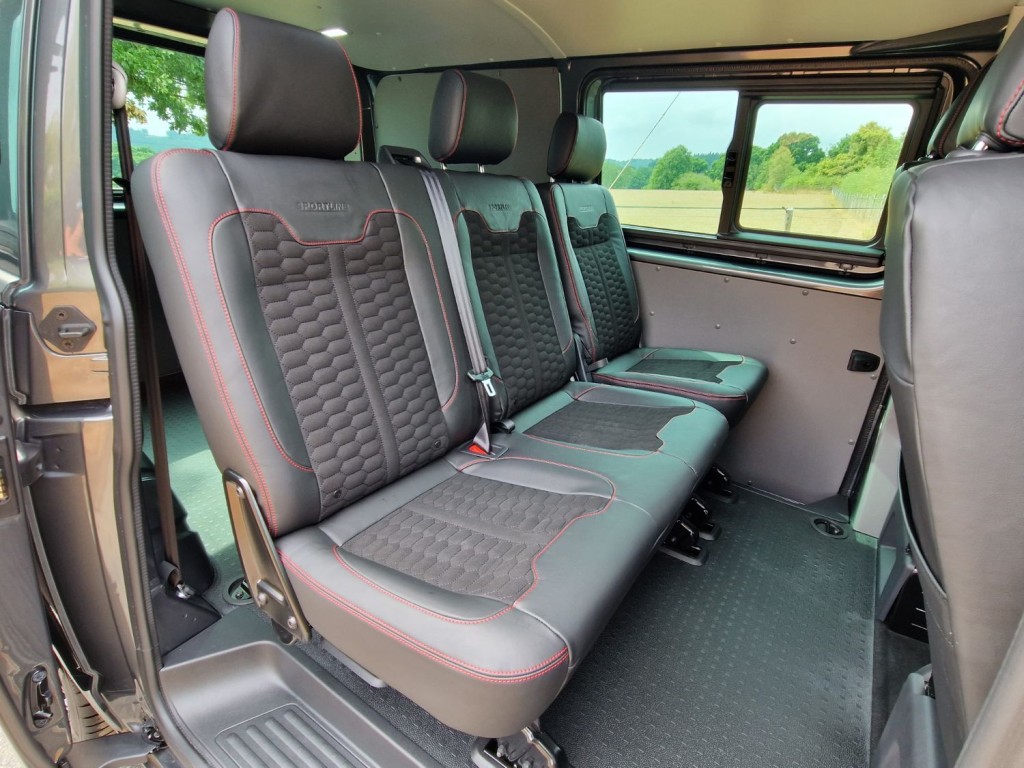 VOLKSWAGEN TRANSPORTER