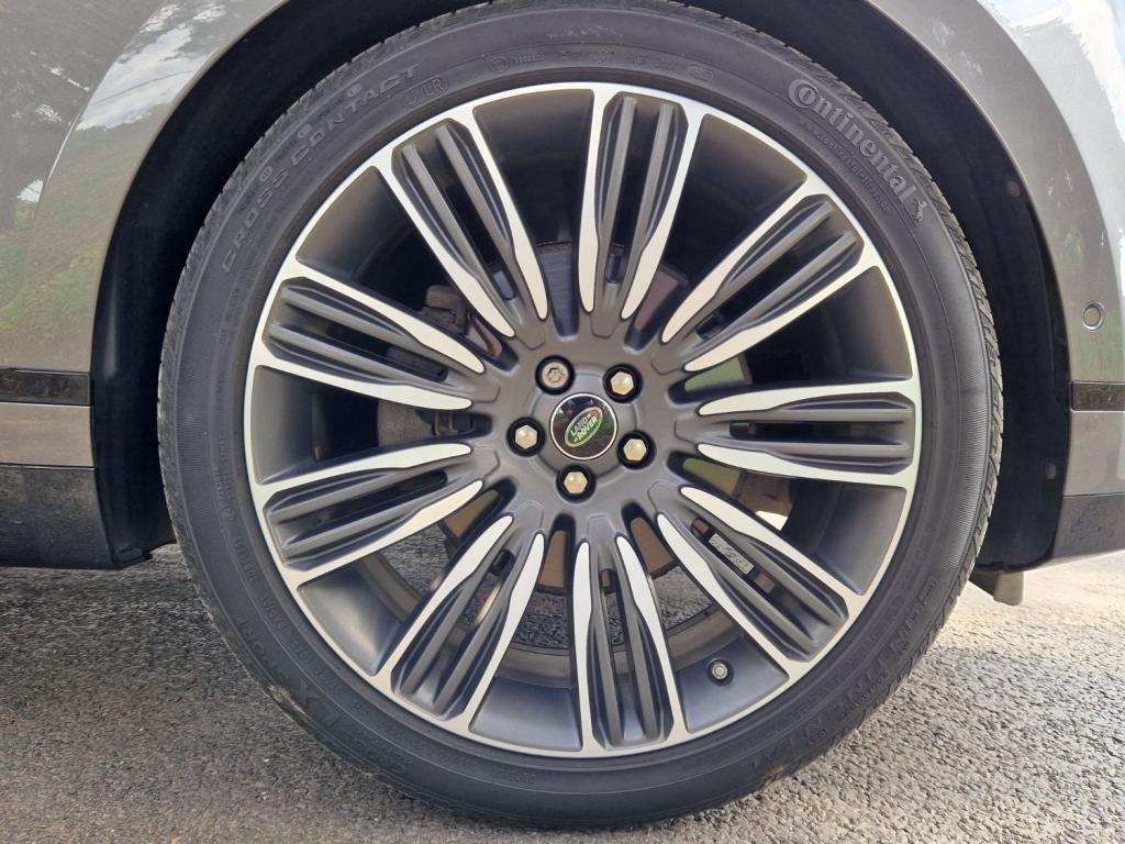 LAND ROVER RANGE ROVER VELAR