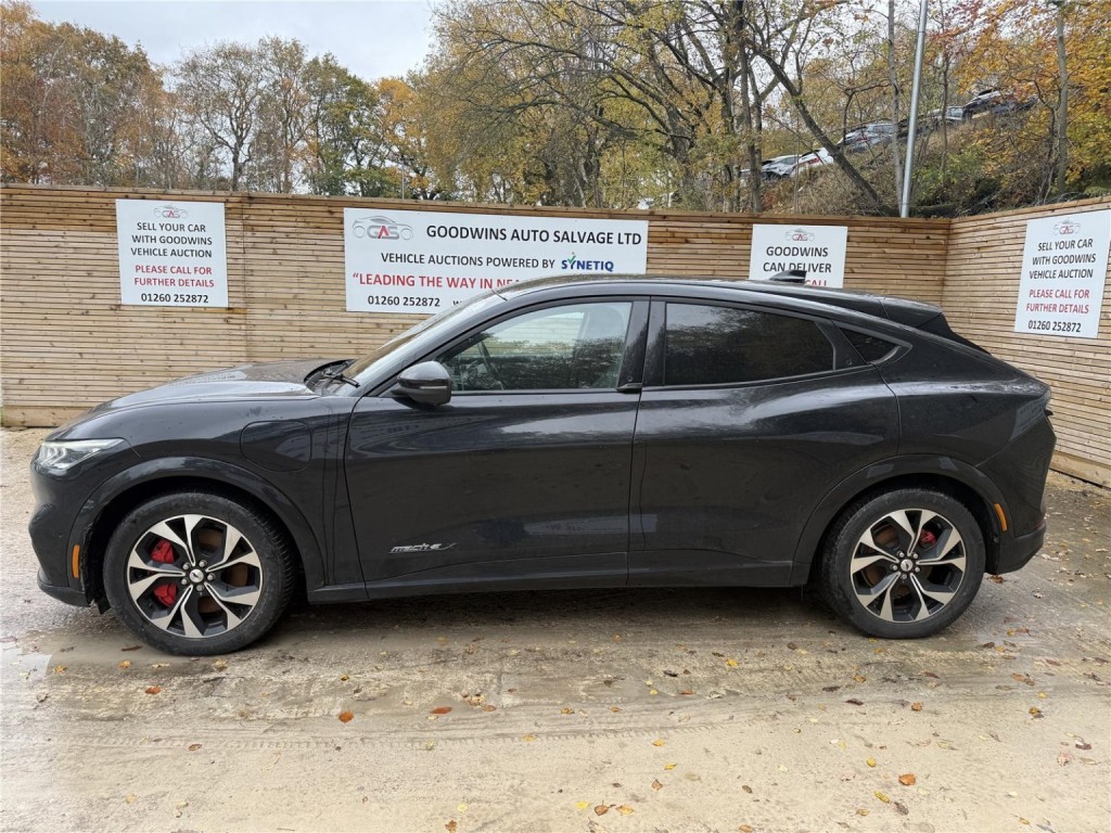 FORD MUSTANG MACH-E