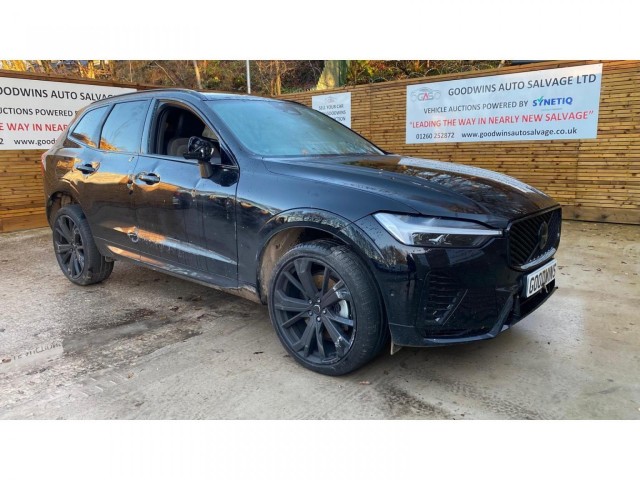 VOLVO XC60 2.0 Black Edition Plus B5 AWD (250 hp)