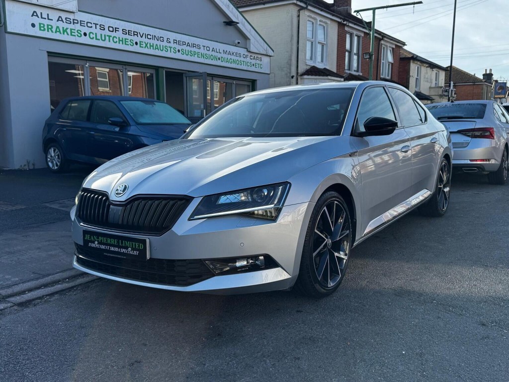 SKODA SUPERB