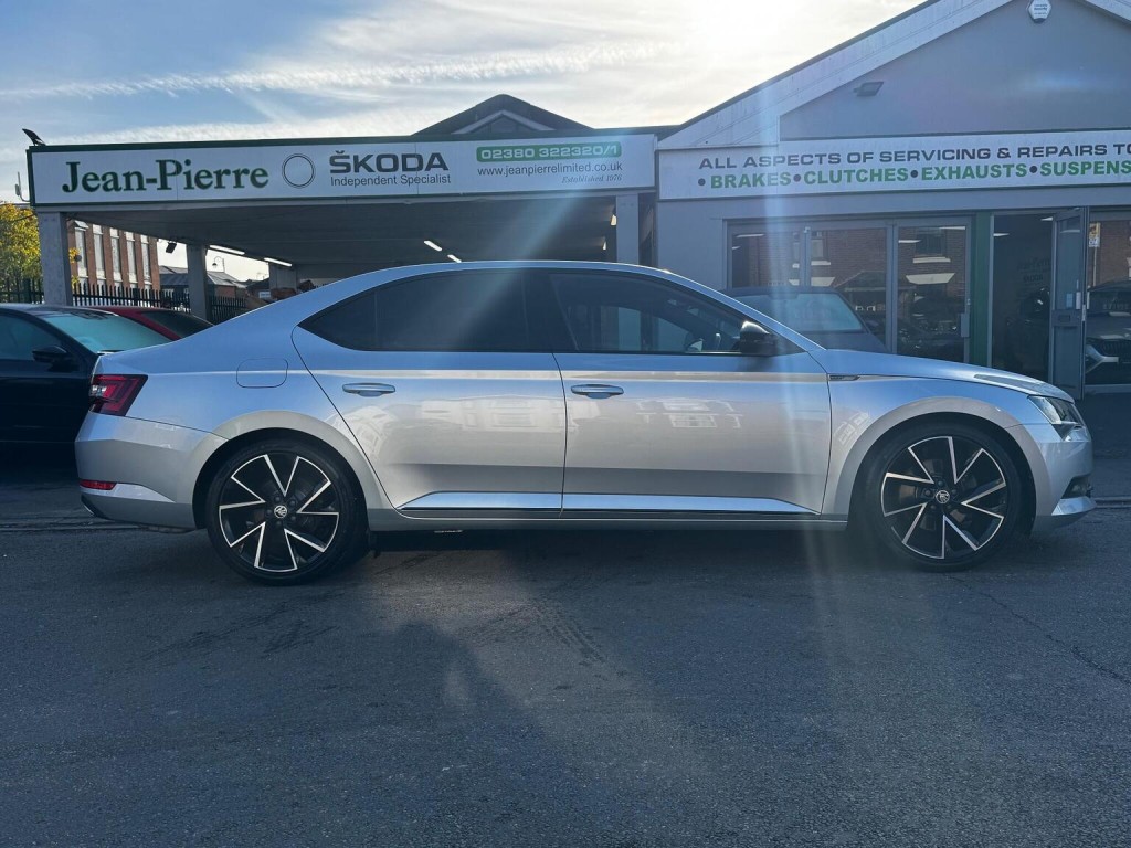 SKODA SUPERB
