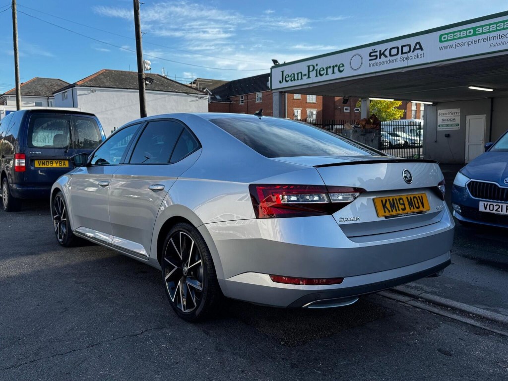 SKODA SUPERB